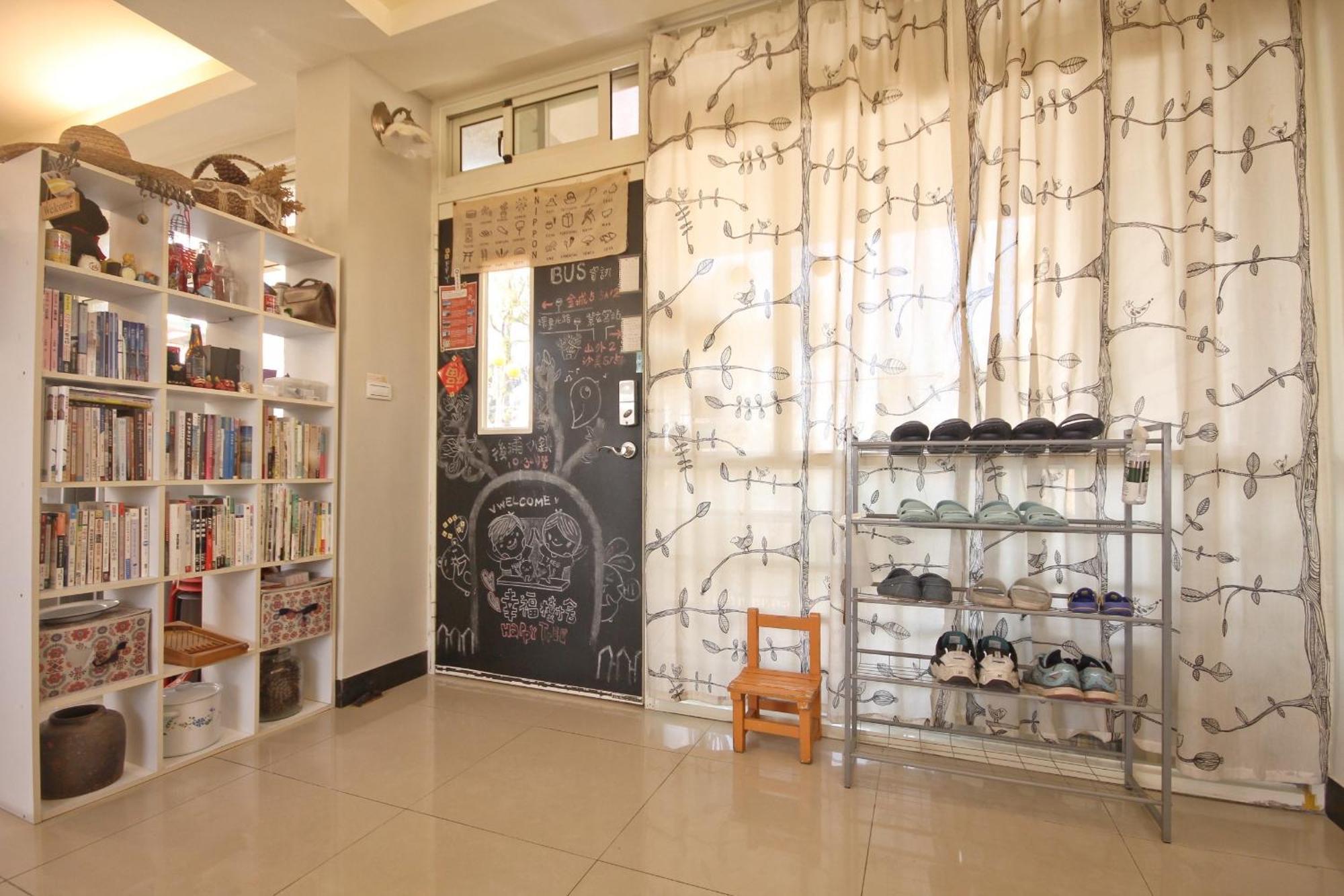 Happy Tree Hostel Jinning Экстерьер фото